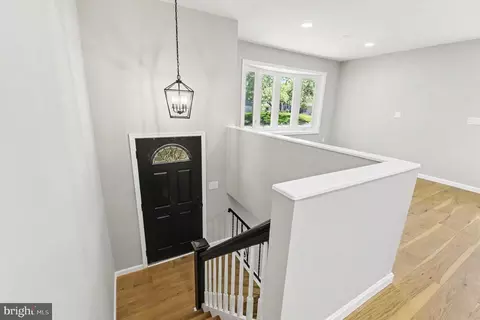 Entry Way - 3010 Marlin Dr, Riva, MD 21140 photo 1 of 2