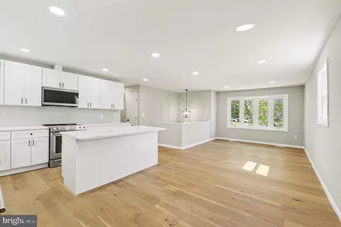 Living - 3010 Marlin Dr, Riva, MD 21140 photo 1 of 3