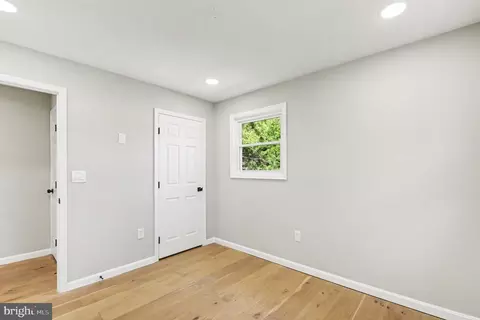 Entry Way - 3010 Marlin Dr, Riva, MD 21140 photo 2 of 2