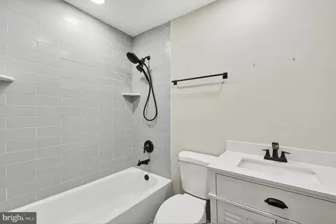 Bath - 3010 Marlin Dr, Riva, MD 21140 photo 1 of 3