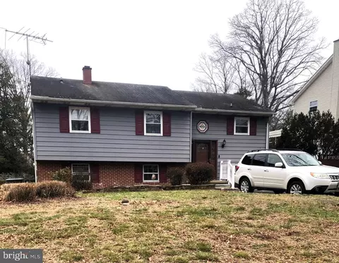 201 Southwood Rd, Pasadena, MD 21122