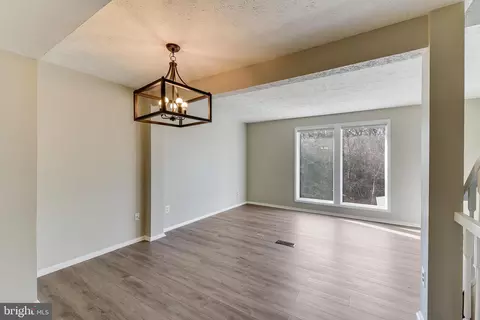 7946 Sutherland Ct, Pasadena, MD 21122 photo 15