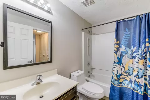 7946 Sutherland Ct, Pasadena, MD 21122 photo 26