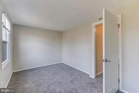7946 Sutherland Ct, Pasadena, MD 21122 photo 29