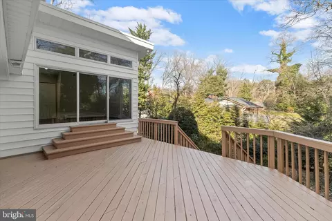 Exterior - 16 Wilelinor Dr, Edgewater, MD 21037 photo 3 of 9