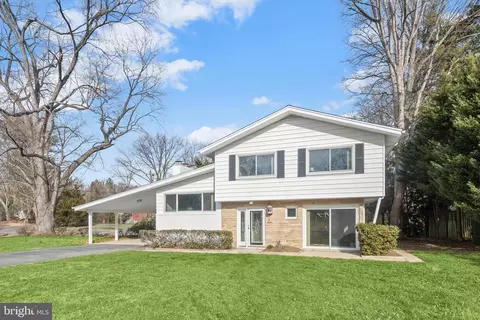 16 Wilelinor Dr, Edgewater, MD 21037