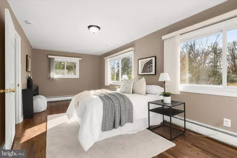 Bedroom - 16 Wilelinor Dr, Edgewater, MD 21037 photo 1 of 8