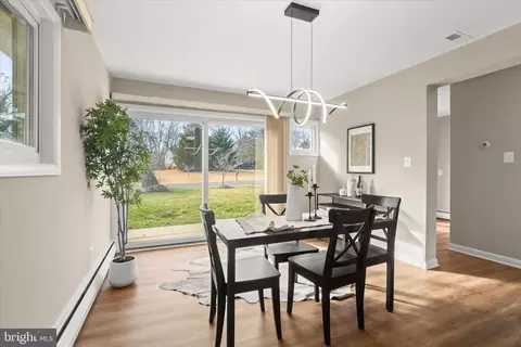 Dining - 16 Wilelinor Dr, Edgewater, MD 21037 photo 2 of 2