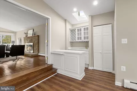 Entry Way - 16 Wilelinor Dr, Edgewater, MD 21037 photo 1 of 2