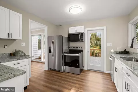 Kitchen - 16 Wilelinor Dr, Edgewater, MD 21037 photo 1 of 3