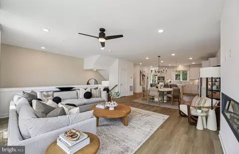 1126 Crested Wood Dr, Laurel, MD 20724