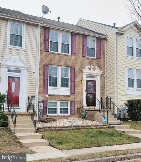 725 Dayspring Dr, Odenton, MD 21113