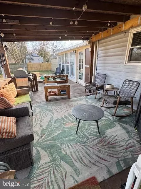 Exterior - 7819 Bertha Rd, Pasadena, MD 21122 photo 4 of 9