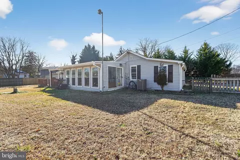 7819 Bertha Rd, Pasadena, MD 21122