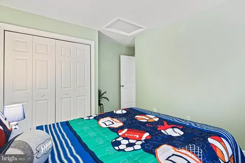 Bedroom - 1617 Midland Rd, Edgewater, MD 21037 photo 6 of 9