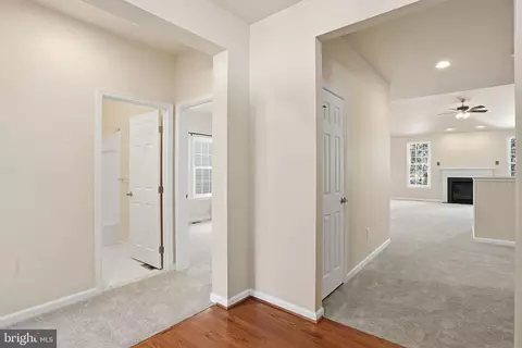 Entry Way - 3029 Solstice Ln, Annapolis, MD 21401 photo 1 of 4