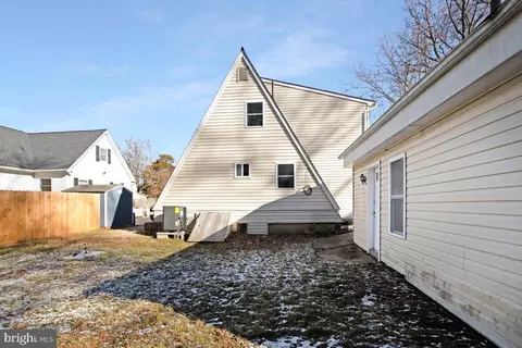 Exterior - 1660 Bay Ridge Rd, Edgewater, MD 21037 photo 5 of 7