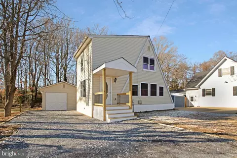 Exterior - 1660 Bay Ridge Rd, Edgewater, MD 21037 photo 2 of 7