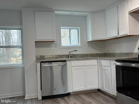 Kitchen - 1660 Bay Ridge Rd, Edgewater, MD 21037 photo 1 of 1