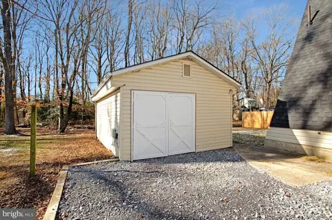 Exterior - 1660 Bay Ridge Rd, Edgewater, MD 21037 photo 7 of 7