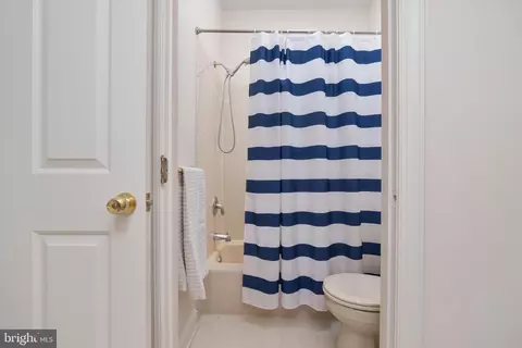 Bath - 3744 Parke Dr, Edgewater, MD 21037 photo 3 of 6