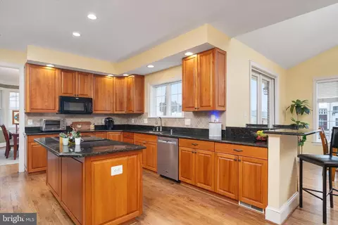 Kitchen - 3744 Parke Dr, Edgewater, MD 21037 photo 2 of 5