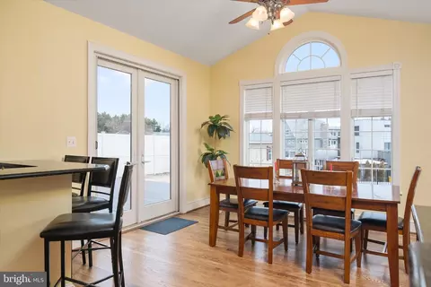 Dining - 3744 Parke Dr, Edgewater, MD 21037 photo 3 of 4