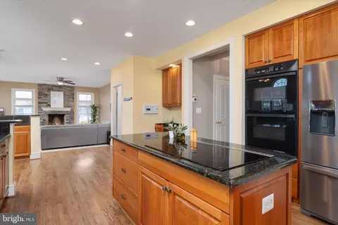 Kitchen - 3744 Parke Dr, Edgewater, MD 21037 photo 4 of 5