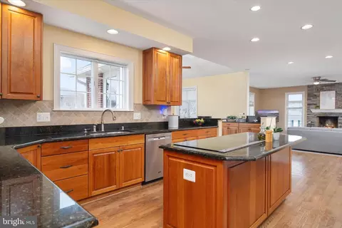 Kitchen - 3744 Parke Dr, Edgewater, MD 21037 photo 1 of 5
