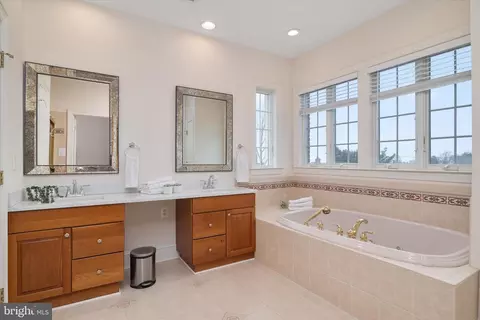 Bath - 3744 Parke Dr, Edgewater, MD 21037 photo 2 of 6