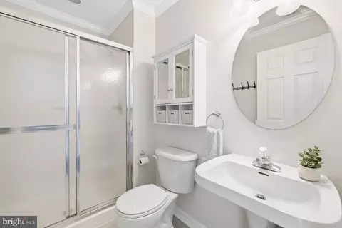 Bath - 2640 Streamview Dr, Odenton, MD 21113 photo 4 of 4