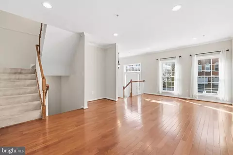 Living - 2640 Streamview Dr, Odenton, MD 21113 photo 3 of 7