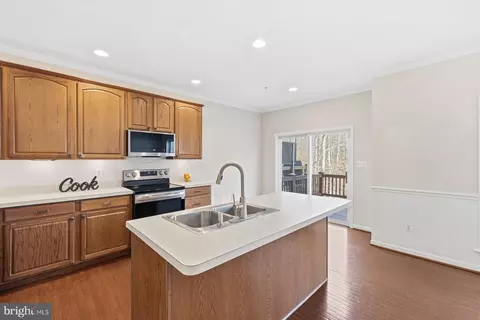 Kitchen - 2640 Streamview Dr, Odenton, MD 21113 photo 3 of 4