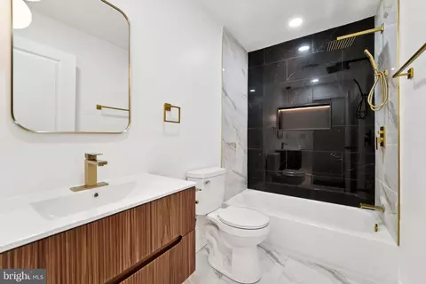 Bath - 436 Old Line Ave, Laurel, MD 20724 photo 1 of 3