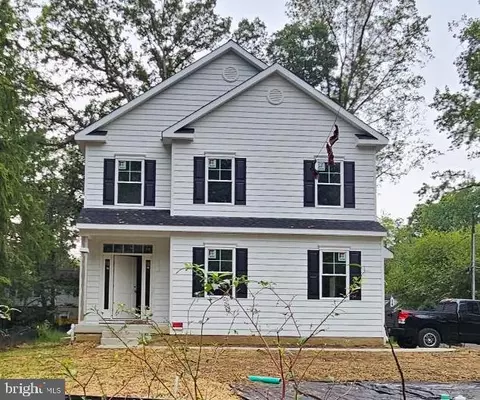 121 Spruce Ln, Annapolis, MD 21403