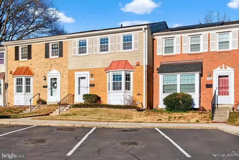 1851 Foxdale Ct, Crofton, MD 21114