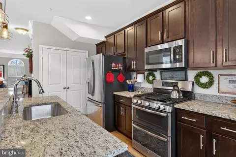 Kitchen - 1608 Belle Dr, Annapolis, MD 21401 photo 4 of 4