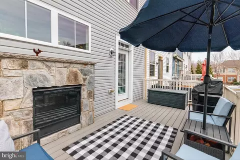 Exterior - 1608 Belle Dr, Annapolis, MD 21401 photo 2 of 8