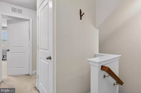 Entry Way - 1608 Belle Dr, Annapolis, MD 21401 photo 5 of 6