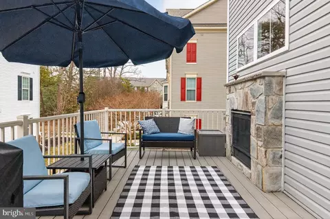 Exterior - 1608 Belle Dr, Annapolis, MD 21401 photo 4 of 8