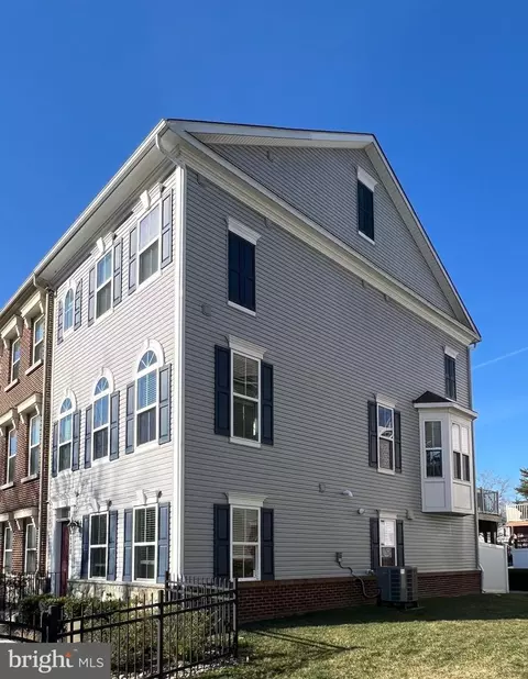 Exterior - 1608 Belle Dr, Annapolis, MD 21401 photo 5 of 8
