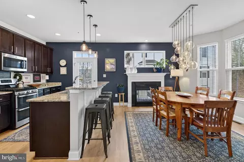 Dining - 1608 Belle Dr, Annapolis, MD 21401 photo 3 of 4