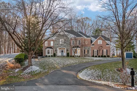 Exterior - 304 Gatsby Pl, Edgewater, MD 21037 photo 9 of 14