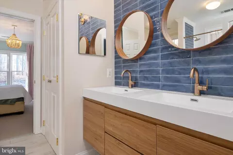 Bath - 304 Gatsby Pl, Edgewater, MD 21037 photo 5 of 8