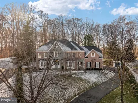 Exterior - 304 Gatsby Pl, Edgewater, MD 21037 photo 2 of 14