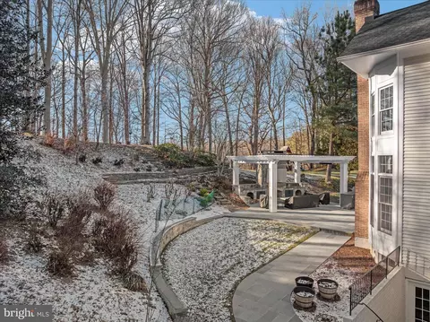 Exterior - 304 Gatsby Pl, Edgewater, MD 21037 photo 6 of 14