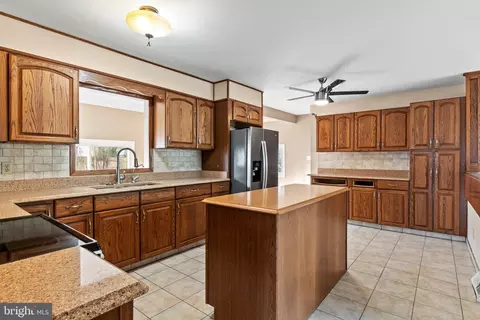 117 Pinecrest Dr, Annapolis, MD 21403 photo 9