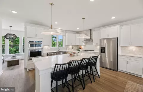 1122 Crested Wood Dr, Laurel, MD 20724 photo 6