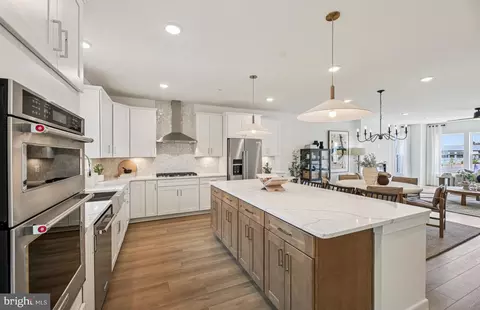 1122 Crested Wood Dr, Laurel, MD 20724 photo 7