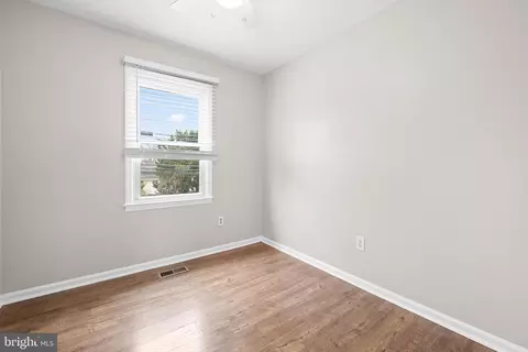 Bedroom - 1388 Primrose Rd, Annapolis, MD 21403 photo 2 of 4